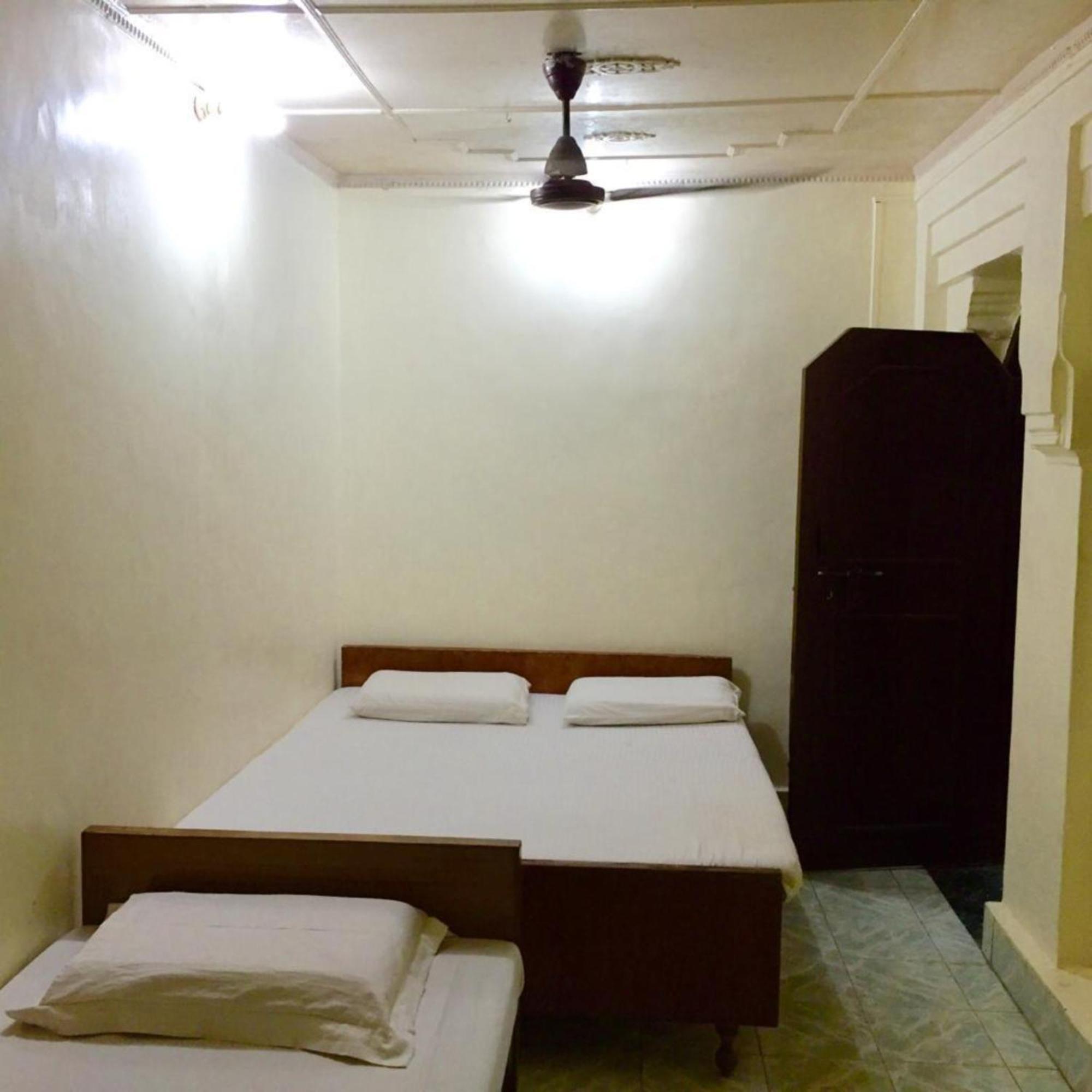 Grg Shanti Guest House Varanasi Near Manikarnika Ghat Luaran gambar